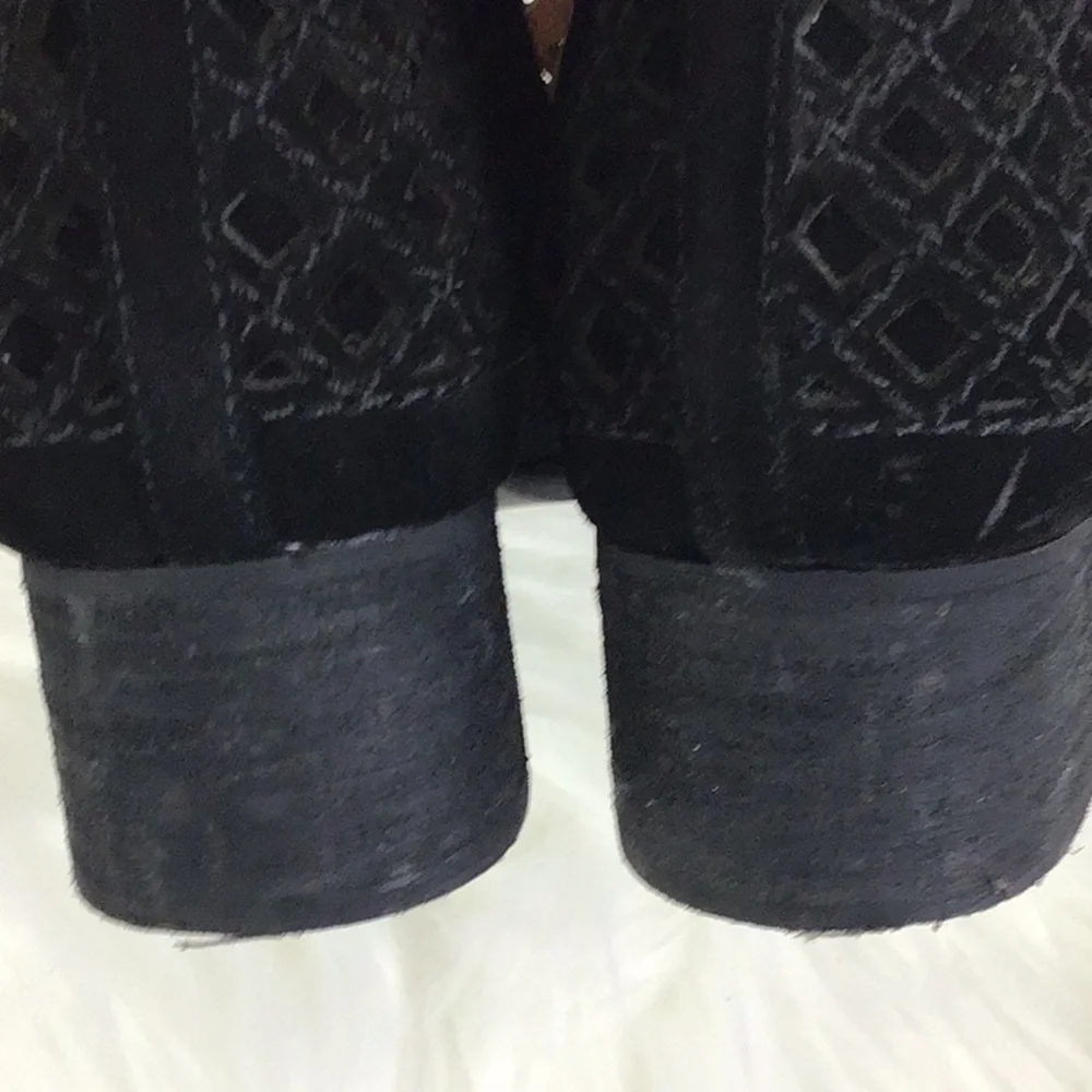 JEFFREY Campbell Size 7 Taggart Booties Black Suede Lasercut Uppers Slip On - Picture 6 of 11